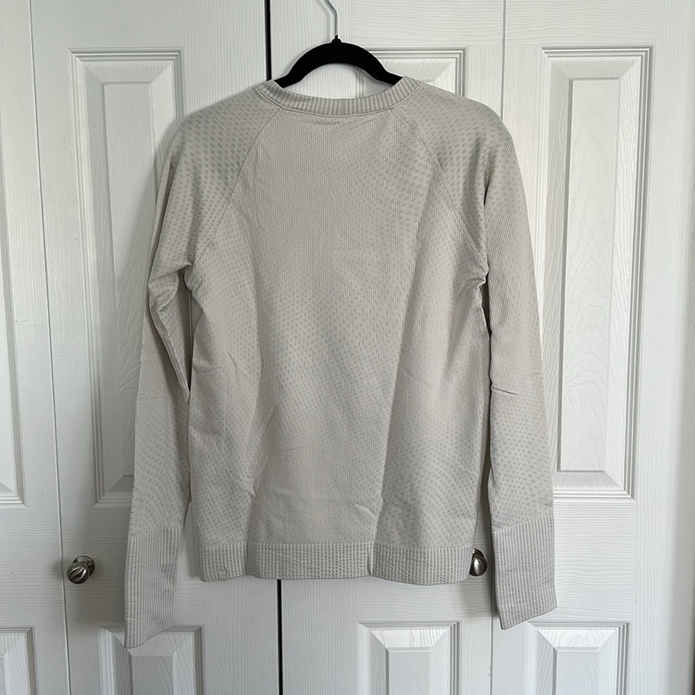 Rest Less Pullover - Picture 4 of 5